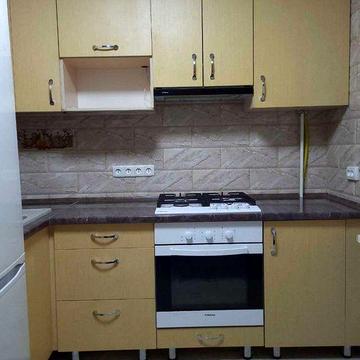 Двох-кімнатна простора квартира в центрі міста