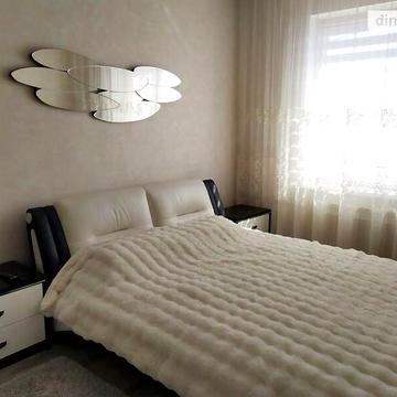 Довгострокова оренда 3к Дім Юннатів вулиця