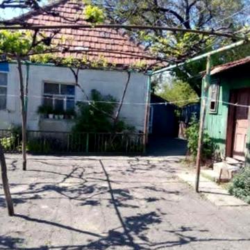 Продам будинок під лісом , може бути дача