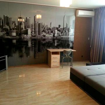 Володимира Івасюка просп. (Героїв Сталінграду), 2-Д