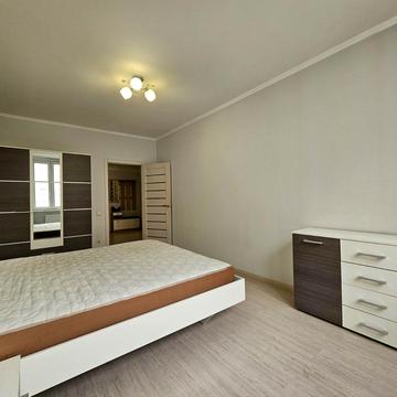 Ясинуватський пров., 10