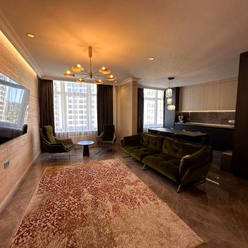 Свет есть.Сдается шикарная 3- комнатная квартира. Каманина. Аркадия