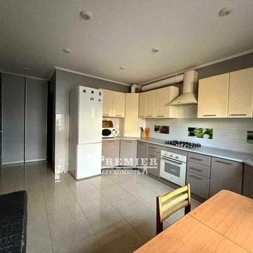 Будинок з ділянкою 7 соток на Таїрова