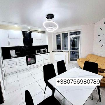 Оренда сучасної 1.к.к в Рівєрі