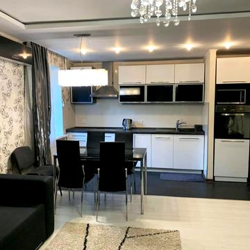 Золотоустівська вул., 4