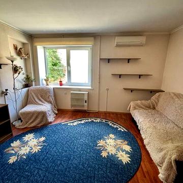 1-кімнатна квартира Коперника, біля Небесноі Сотні