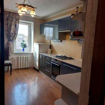 Продам квартиру в центре в новом доме