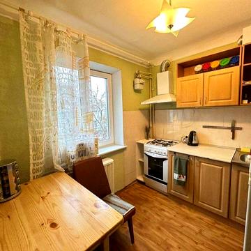 Квартира біля метро Т. Шевченка вул. Оболонська 31