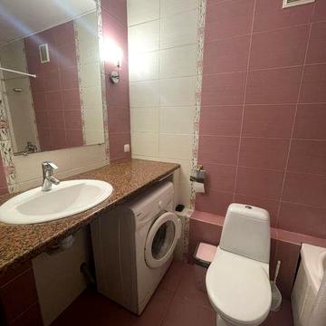 Квартира 2-х кімнати. Центр. 3 поверх