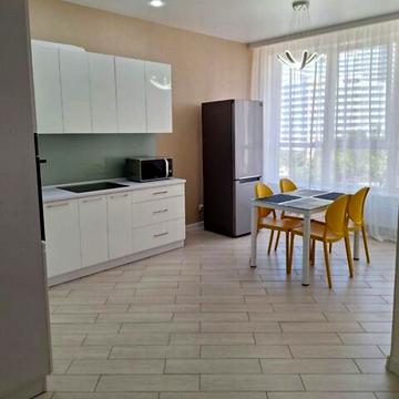 Новоберегова вул., 12-А