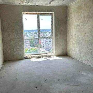 Продаж просторої квартири в новобудові