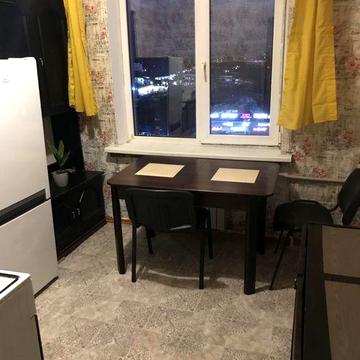 Тополя 1, «двокімнатна без рієлтора»