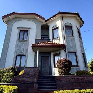 Продаж преміального будинку у передмісті Львова (Суховоля/Конопниця)