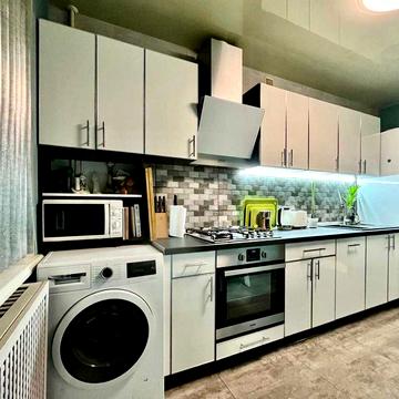 ПРОДАЖ 3-кімнатної квартири в Центрі міста! Є-Відновлення