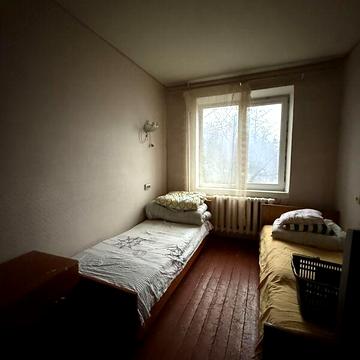 Продаж 2к Квартира Космонавтів проспект