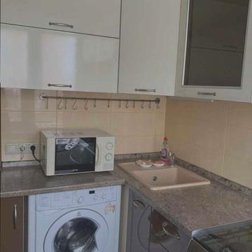 Героїв просп., 12