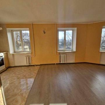 Продам 3 кімнатну квартиру на Таїрова