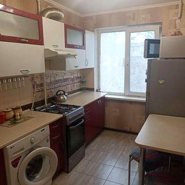 Сдам 2к/к на площади 8/9