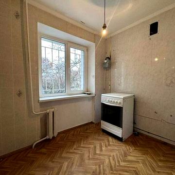 Продам 2-к квартиру, 2/5 эт, Черемушки, Дом Мебели (3-256-132 ЛД)