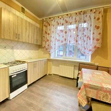 Продам  2х  комнатную квартиру  54  кв.м. Дворец Спорта, Новые Дома