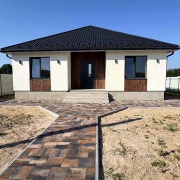 Михайлівська, 16