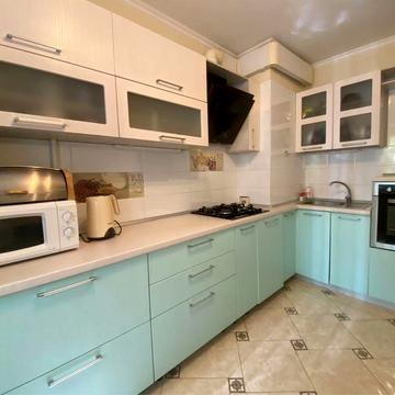 Сдам 3-ком ЖМ Тополь . Ремонт .