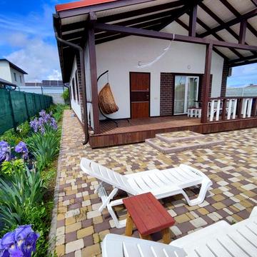 Довгосрокова оренда будинку+Баня Чорноморськ