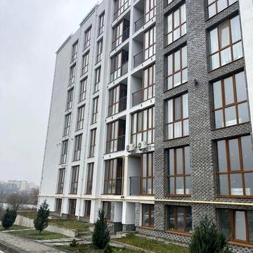 Квартира з власним двориком біля озера — рідкісна пропозиція! ЖК Гостомель Резиденс