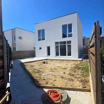 Продаж Будинку біля ТРЦ Апрель