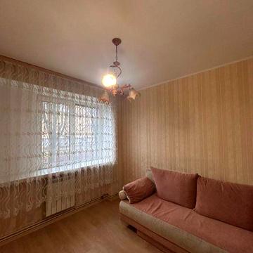 2-х кімнтана квартира з ВЛАСНИМ опаленням, рн Польова