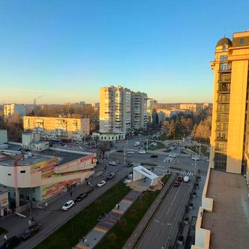 Довгострокова оренда 3к Квартира Космонавтів проспект