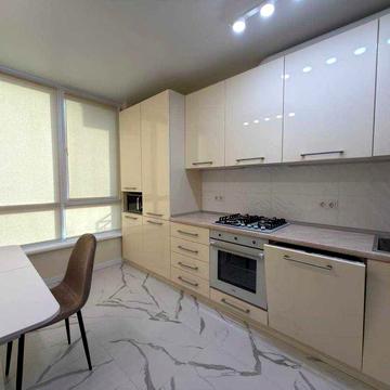 Оренда 1 кімнатної. Фемелі Плаза. Центр