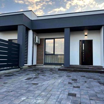 р Котедж у Бармаках з міськими комунікаціями