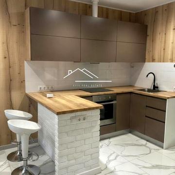 Оренда ЖК Статус Град, Завальная 10, ТРЦ Рівно Молл, м. Осокорки