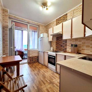 Оболонь, Богатирська 6А  Новий будинок,  встановлені  сонячні батареї