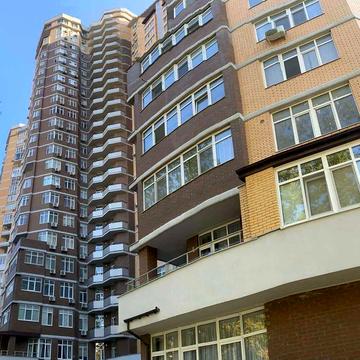 Продам 2-кімнатну с кладовкою на Французкому Бульварі в новобудові ЖК француцузкий