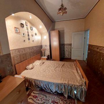 Сдам  2 ком.кватиру  индивидуальное отопление   работает без электриче