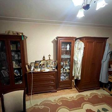 Продам 3-х ком квартиру на КОСМОНАВТОВ