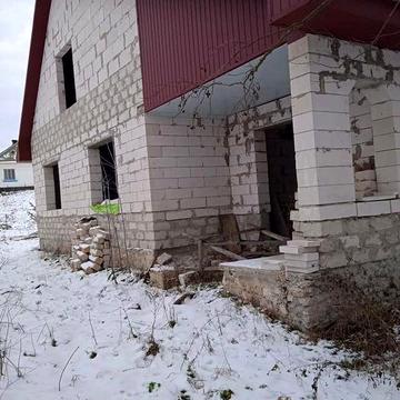 Прадається Будинок