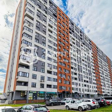 Вацлава Гавела бульв. (Івана Лепсе), 28