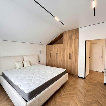 Прикордонна вул.