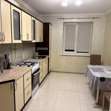 Здам в оренду двох рівневу квартиру з гаражем