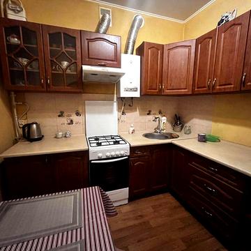 2-кімнатна квартира для сімї, по вул. Кутузова (довгострокова оренда)