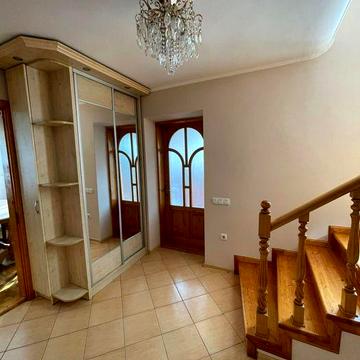 Оренда будинку, Роша