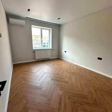 Продаж 1кім квартирк Богомольця 17