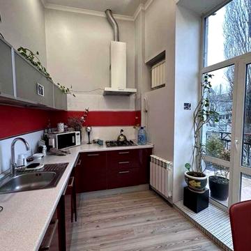 Продам квартиру Історичний центр 42м Вул. Рейтерська Золоті Ворота