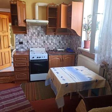 Здається окреме житло для одного чоловіка