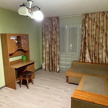 2 кімнатна квартира, вул. Гмирі 5