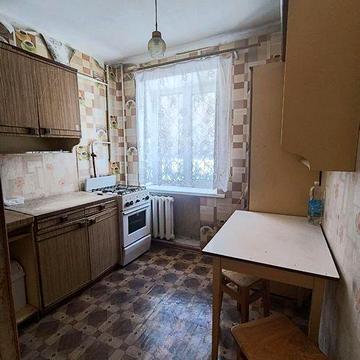 Продам 1к квартиру в цегляному будинку на першому поверсі