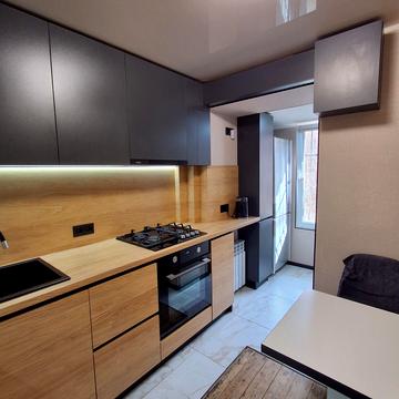 Тернопільська, 7